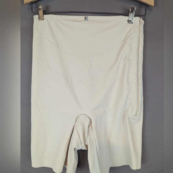 Body After Baby CD1 Size 3 Like New Support Shapewear Missing Straps - Picture 1 of 11